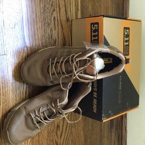 NWT. 5.11 Recon Collection Trainer Shoes size 9.5R
